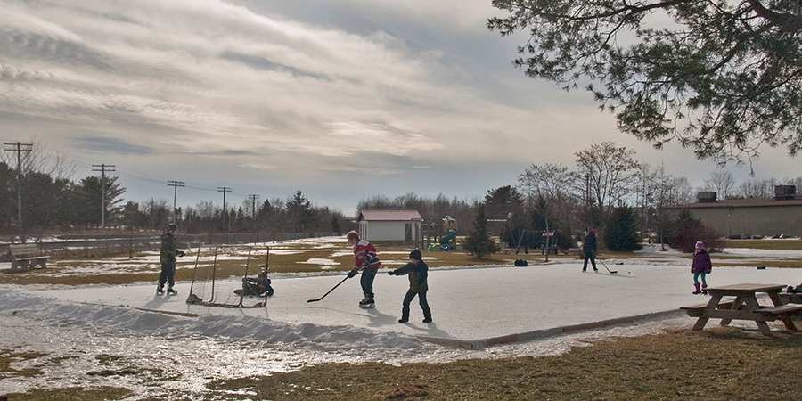 skate and play outdoor hockey in Stewiacke
